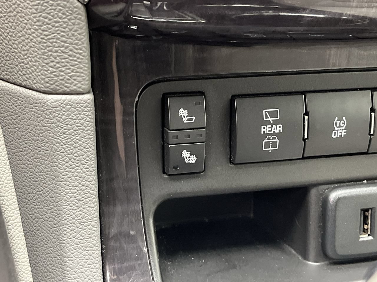 Used 2016 Buick Enclave Leather FWD image 20