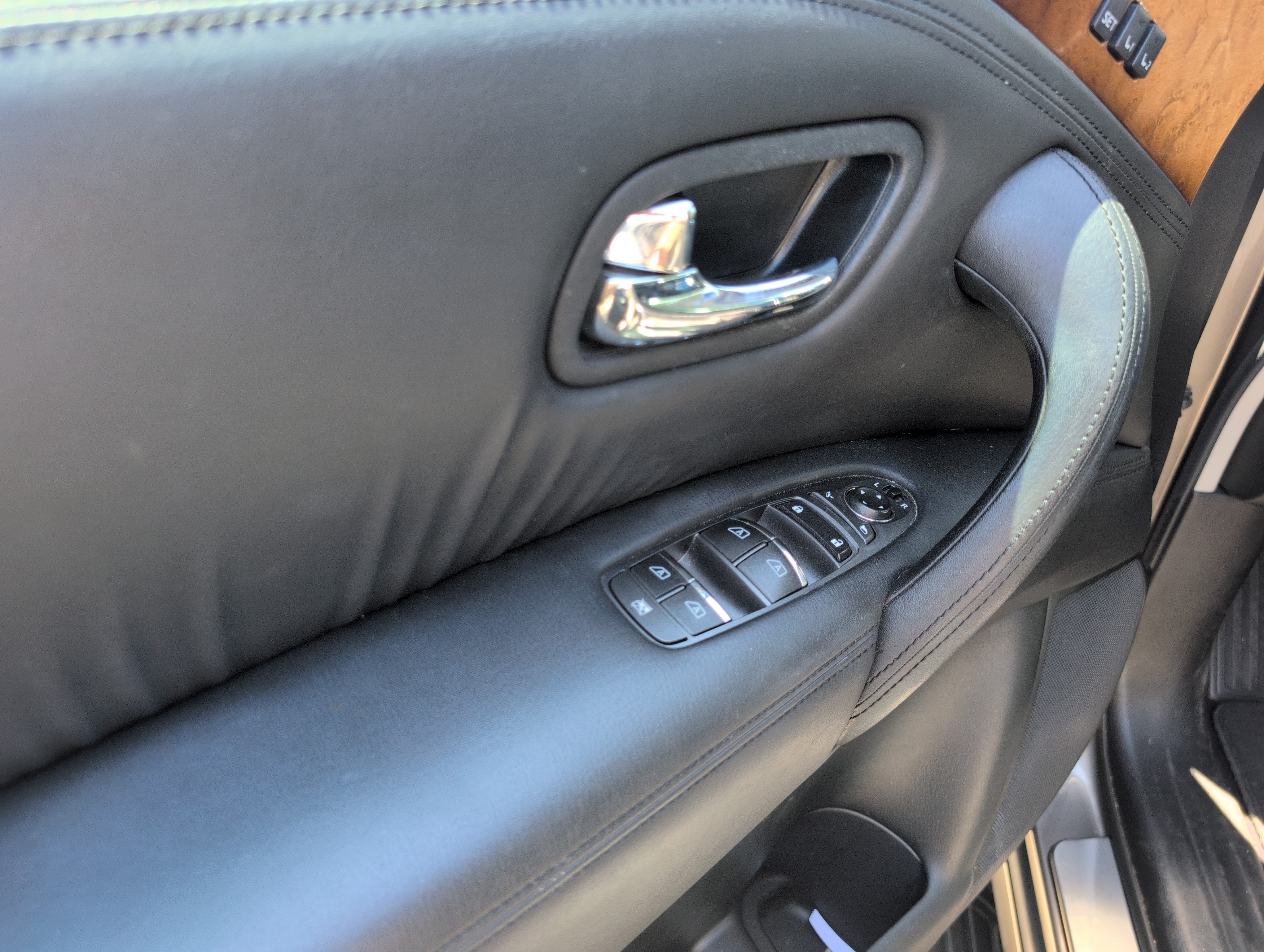 Used 2013 INFINITI QX56 2WD image 8