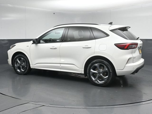 Certified 2024 Ford Escape ST-Line w/ Tech Pack #1 AWD/4WD image 5