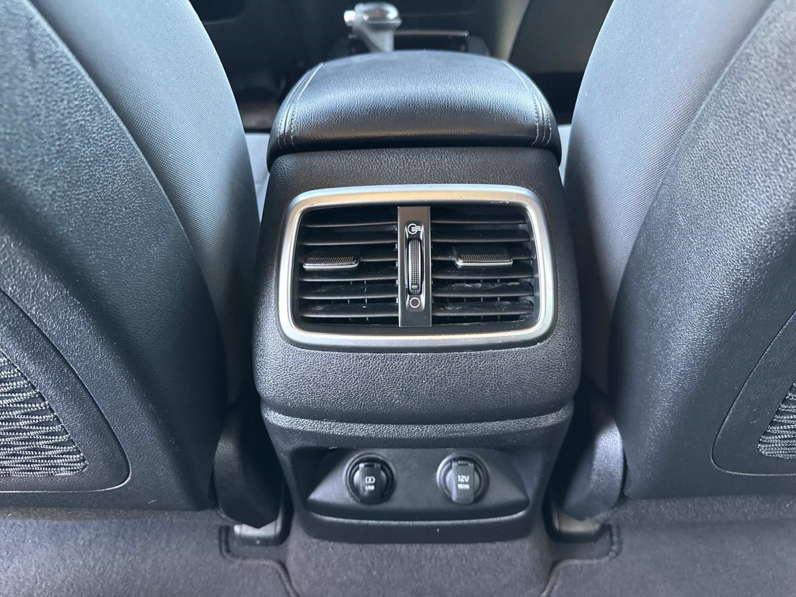 Used 2017 Kia Sorento LX image 18