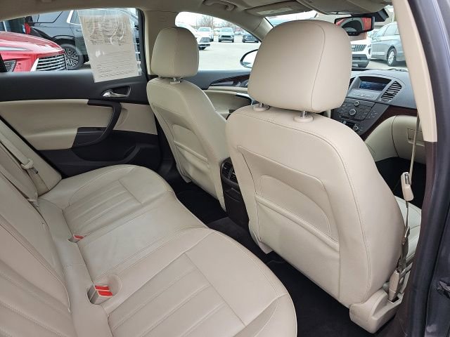 Used 2011 Buick Regal CXL image 26