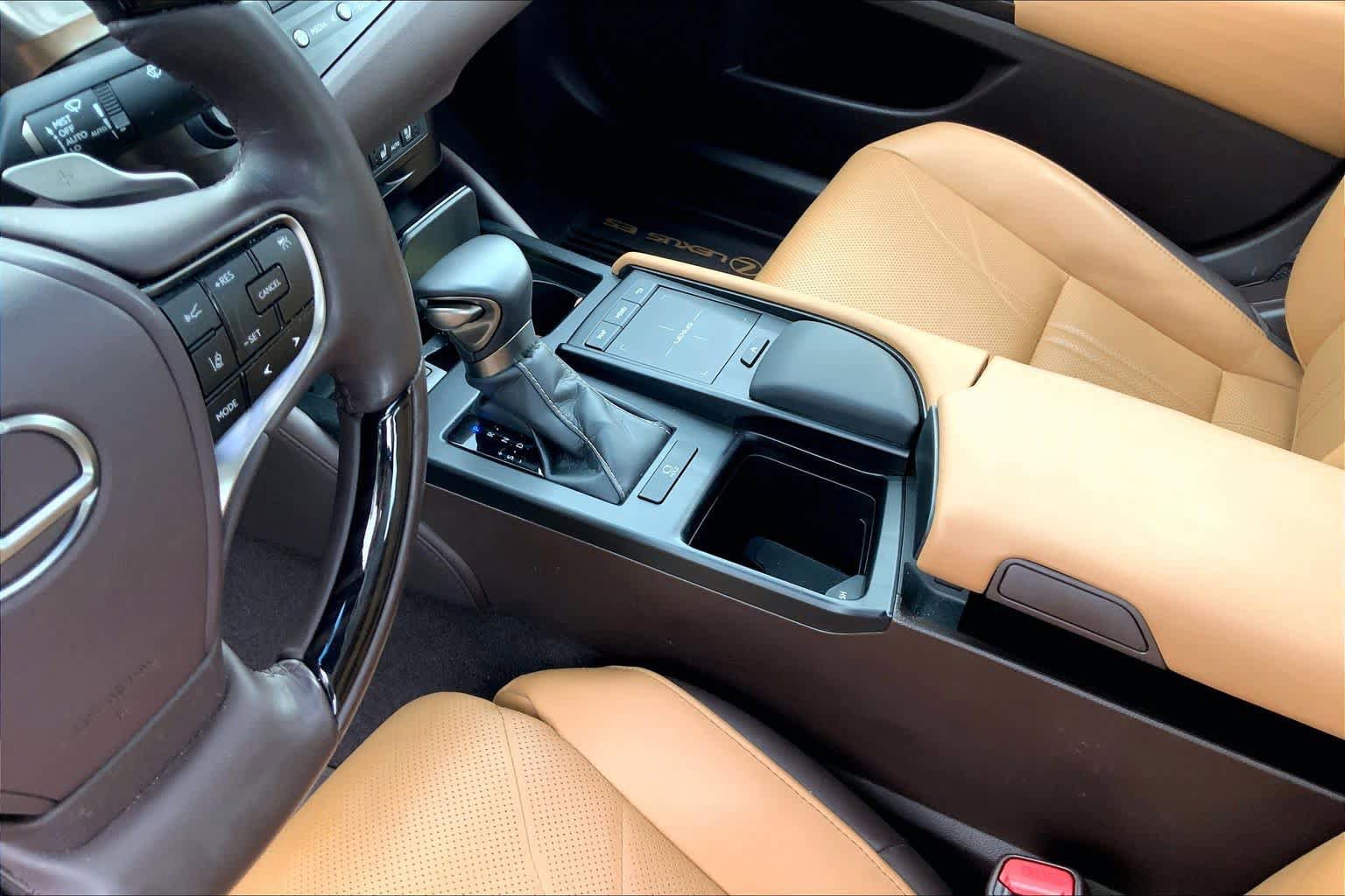 Used 2020 Lexus ES 350 w/ Accessory Package 2 FWD image 17