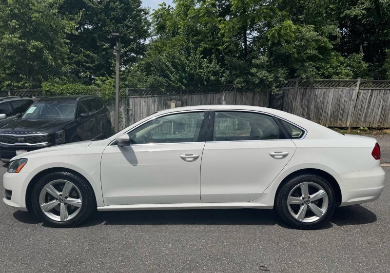 Used 2012 Volkswagen Passat 2.5 SE FWD image 4