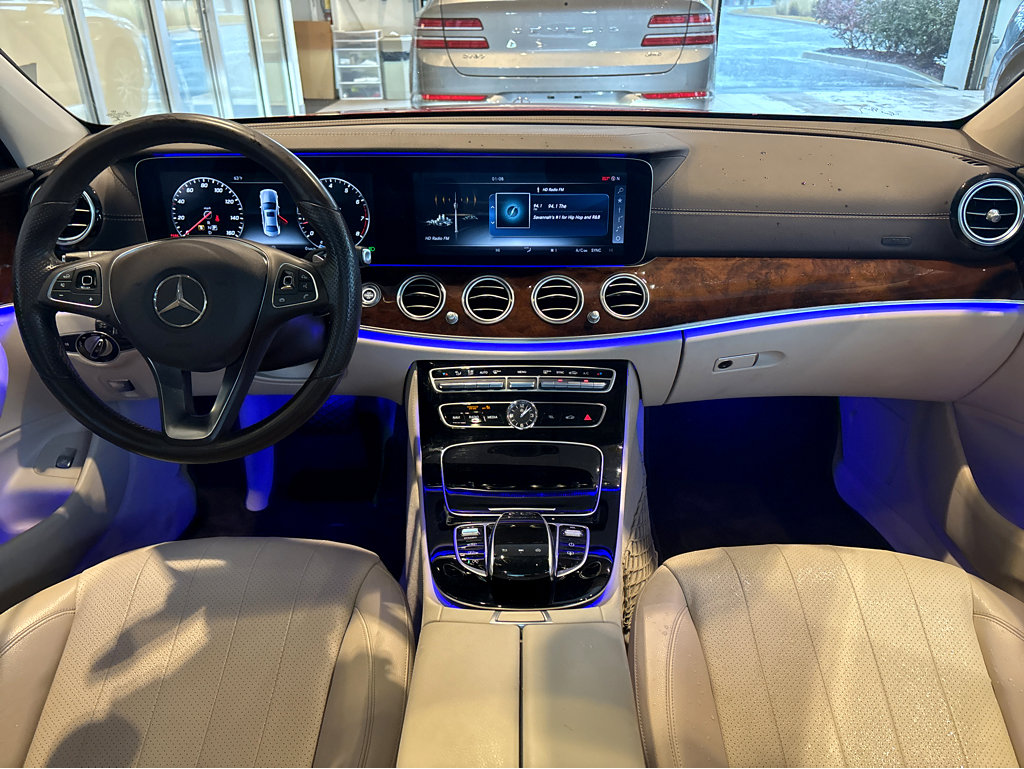 Used 2017 Mercedes-Benz E 300 4MATIC image 4
