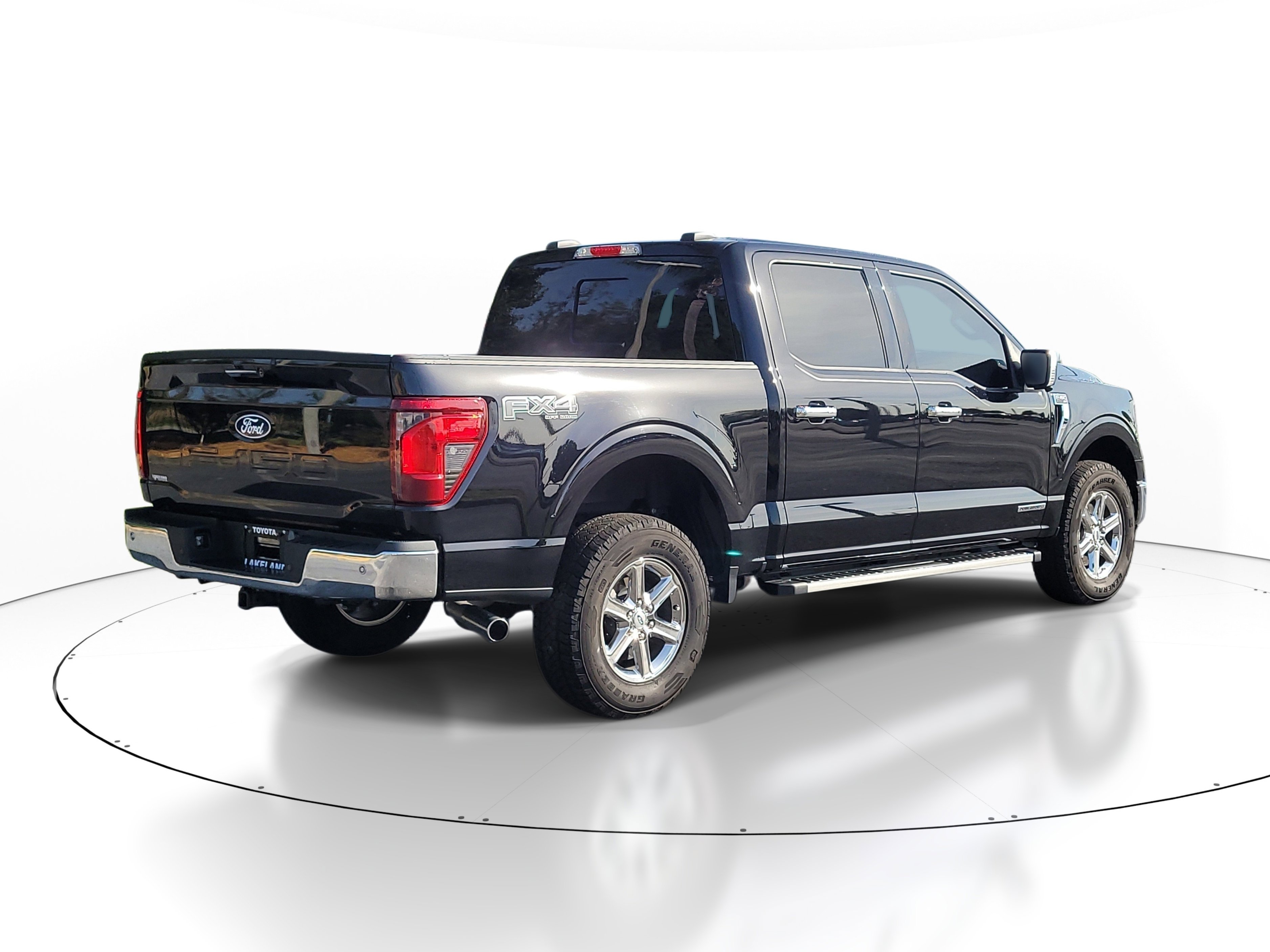 Used 2024 Ford F150 XLT w/ Equipment Group 302A MID image 7