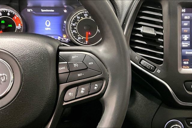 Used 2021 Jeep Cherokee Trailhawk w/ Sun & Sound Group image 12