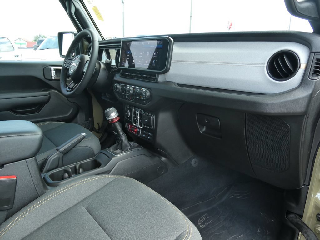 Used 2025 Jeep Wrangler Unlimited Sport AWD/4WD image 14