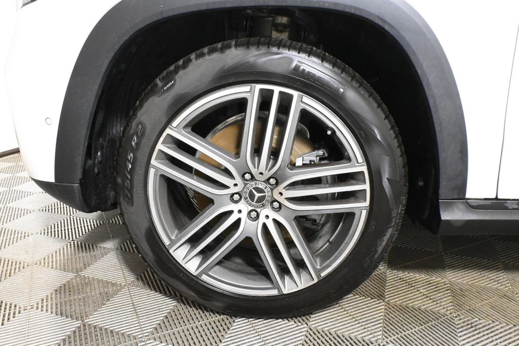 Used 2026 Mercedes-Benz GLS 450 4MATIC image 12