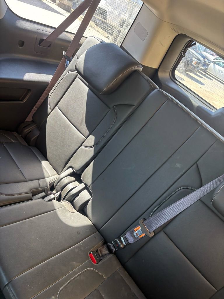 Used 2017 Chevrolet Suburban Premier image 7