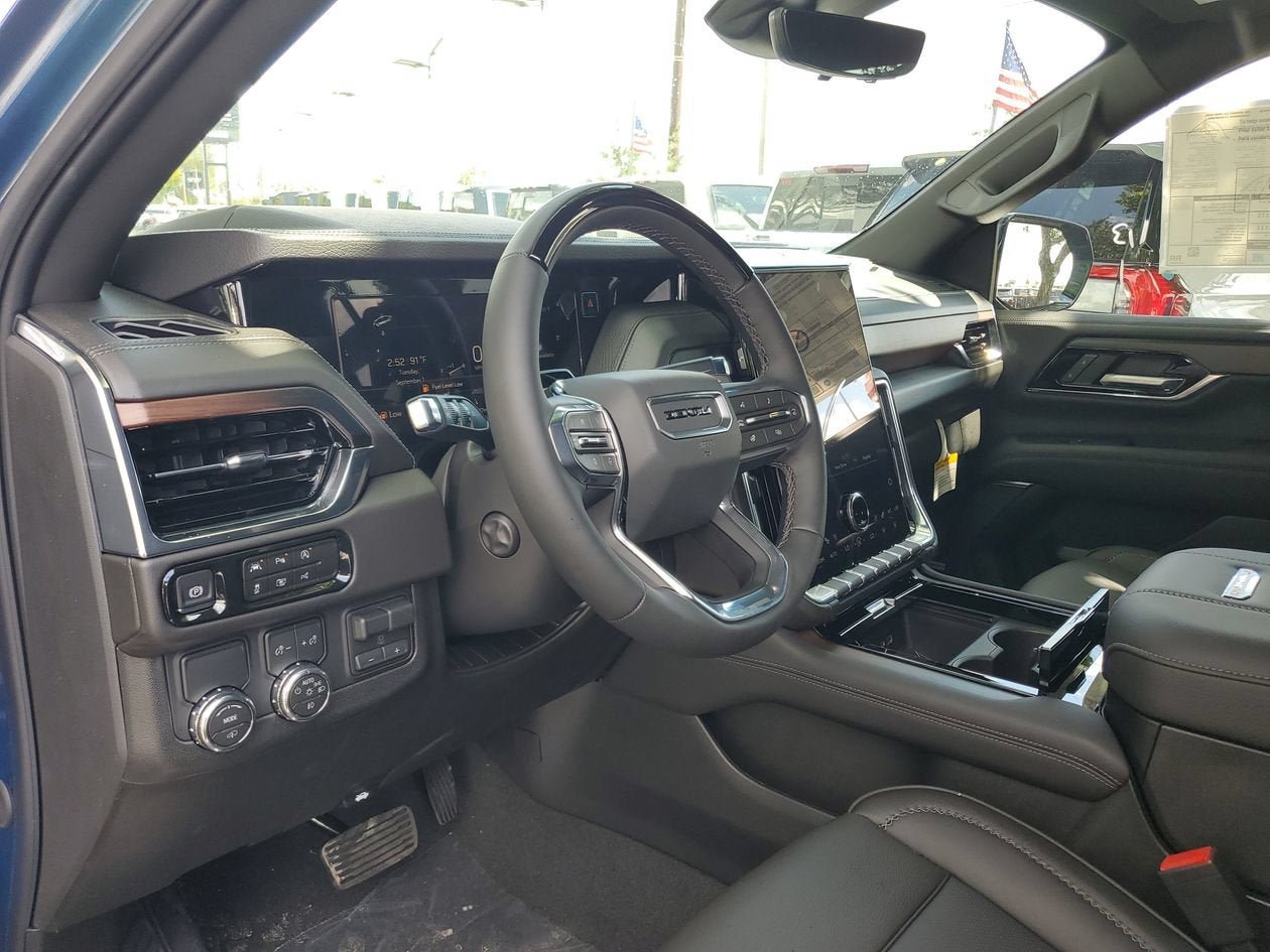 New 2026 GMC Yukon XL Denali w/ Denali Reserve Package RWD image 20
