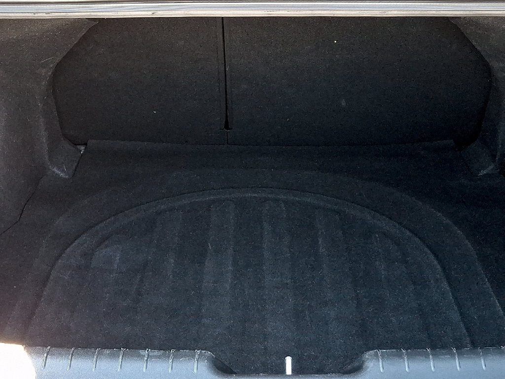 Used 2025 Hyundai Elantra SEL FWD image 29