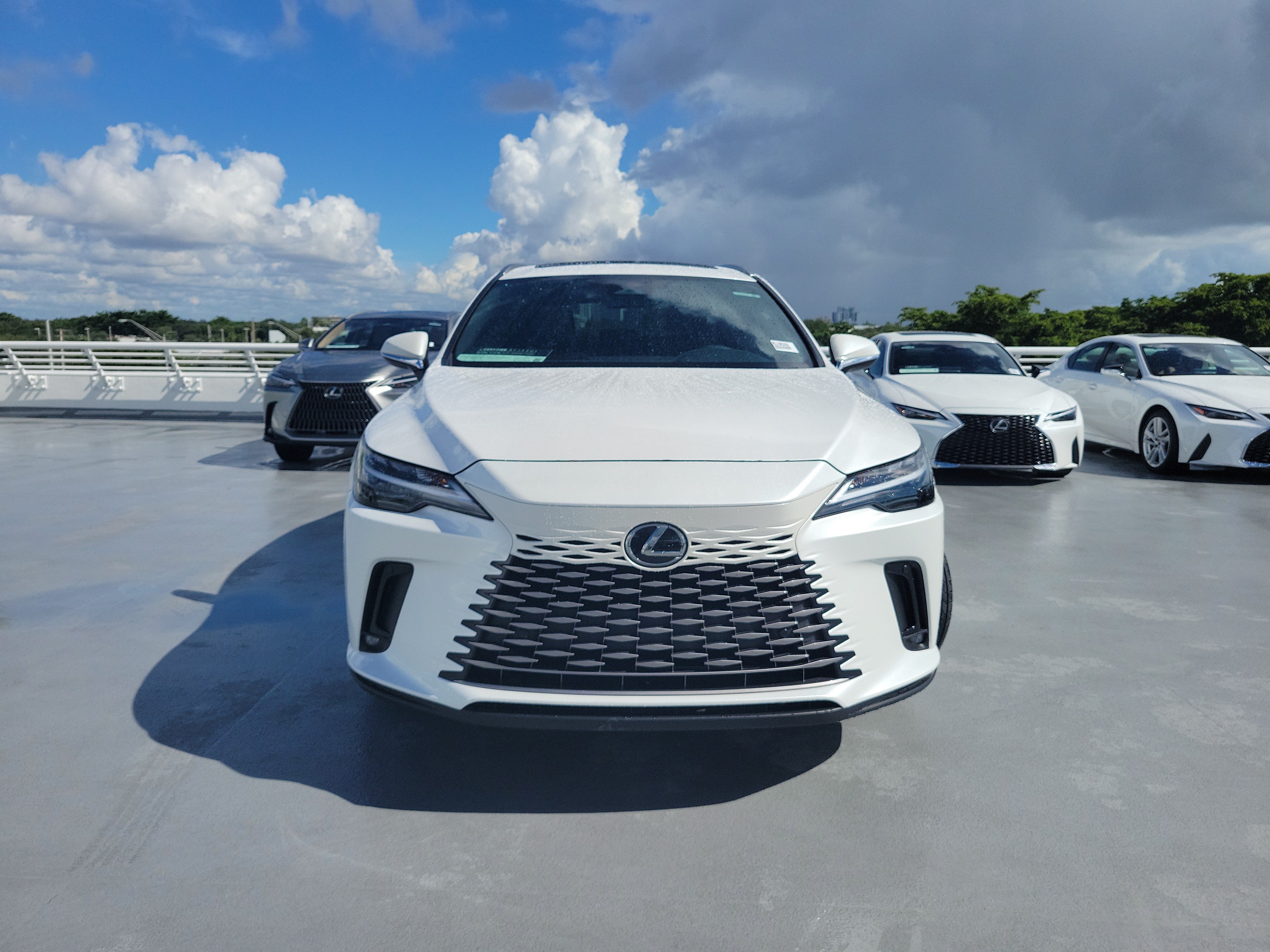 Used 2025 Lexus RX 350 F Sport FWD image 2
