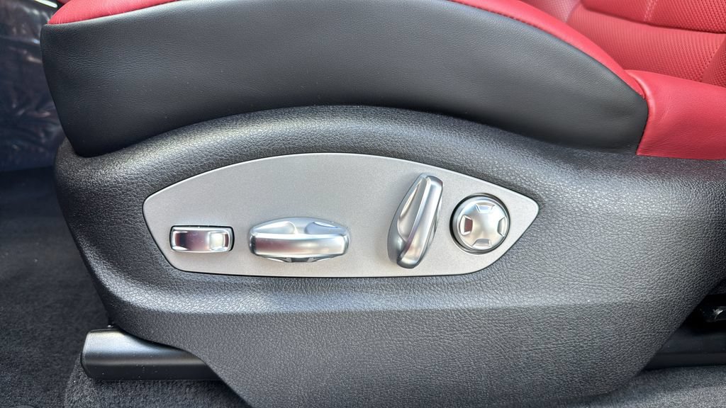 New 2026 Porsche Macan S AWD/4WD image 6