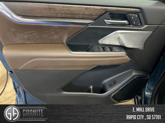 Used 2026 GMC Acadia Denali Ultimate w/ LPO, Floor Liner Package image 10