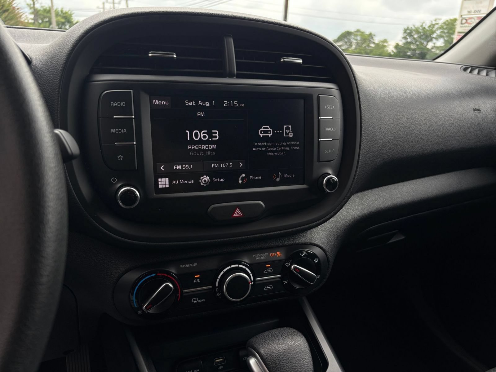 Used 2025 Kia Soul LX w/ LX Technology Package FWD image 20