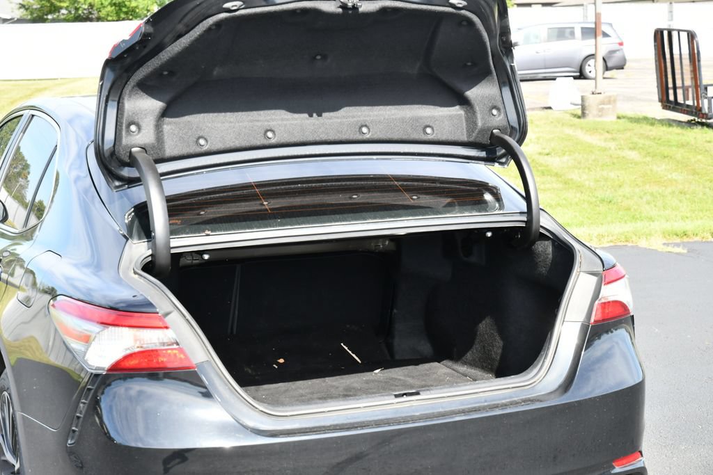 Used 2019 Toyota Camry SE FWD image 27