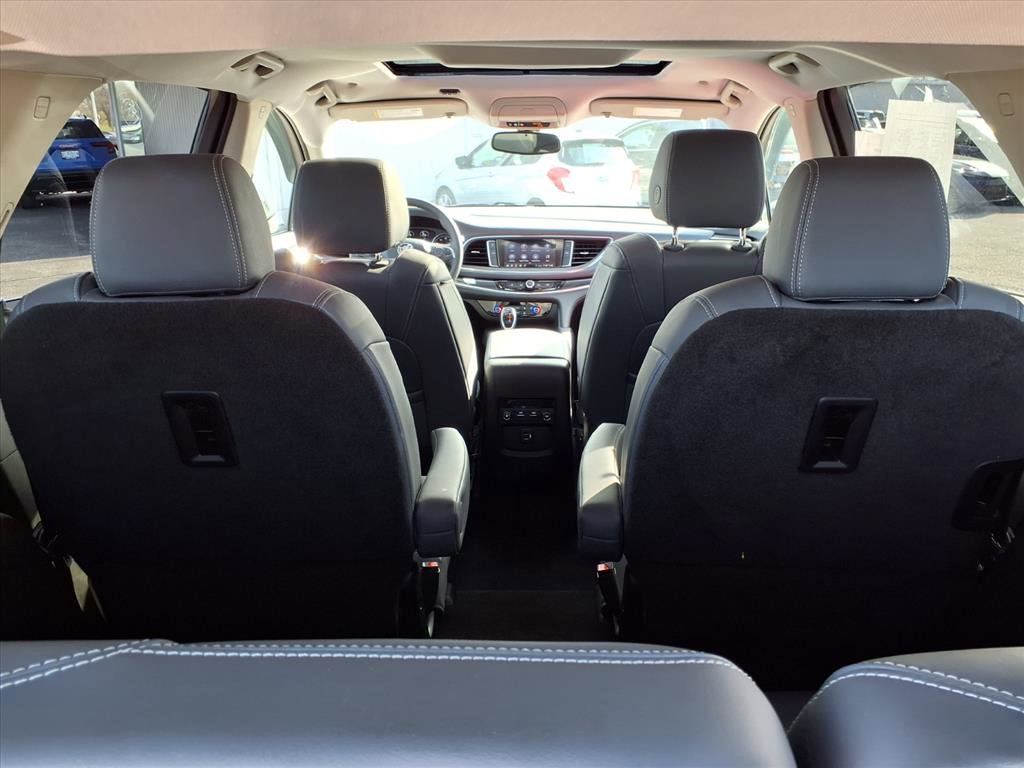 Used 2020 Buick Enclave Essence image 31