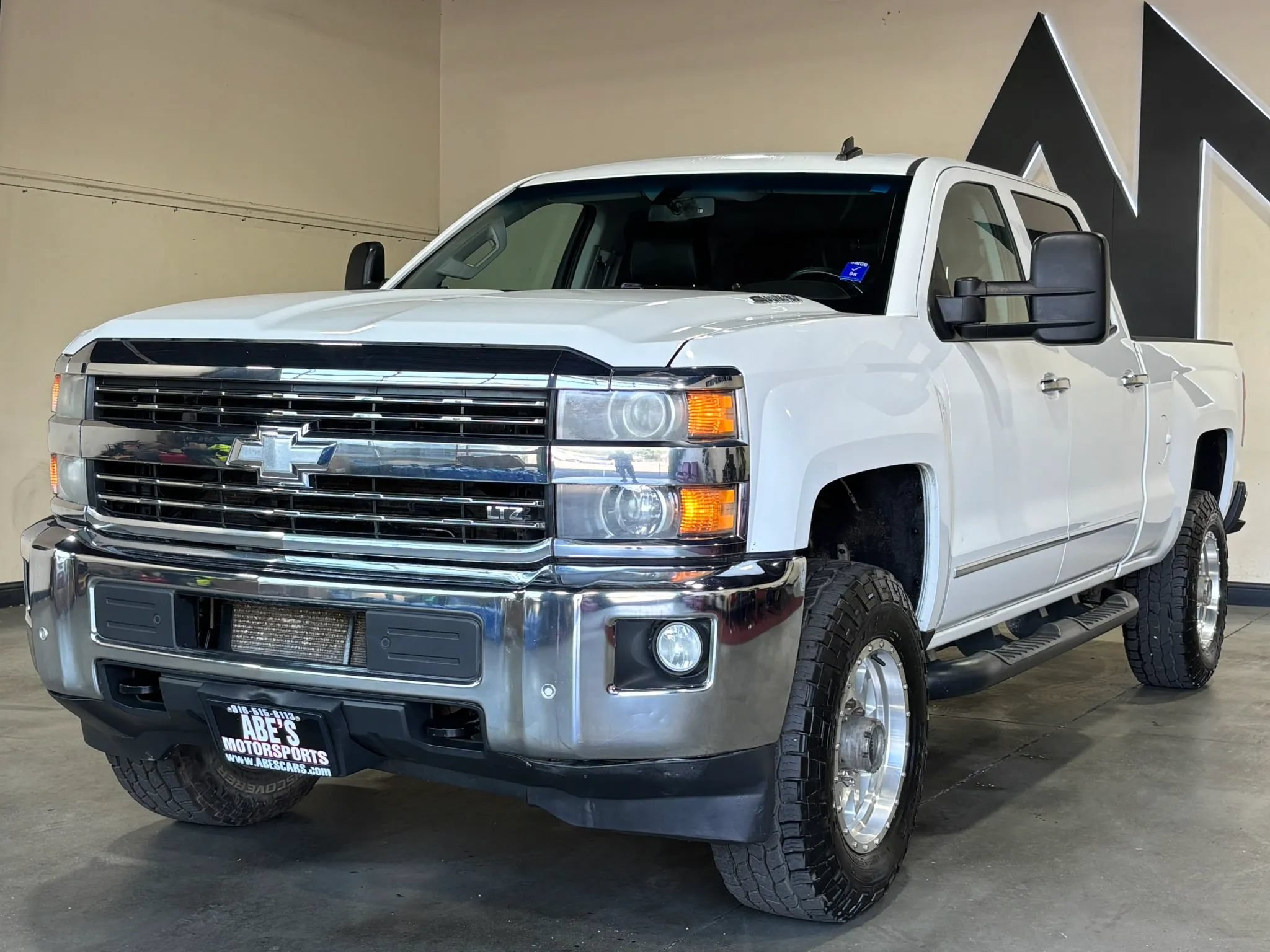 Used 2015 Chevrolet Silverado 2500 LTZ w/ Duramax Plus Package AWD/4WD image 1