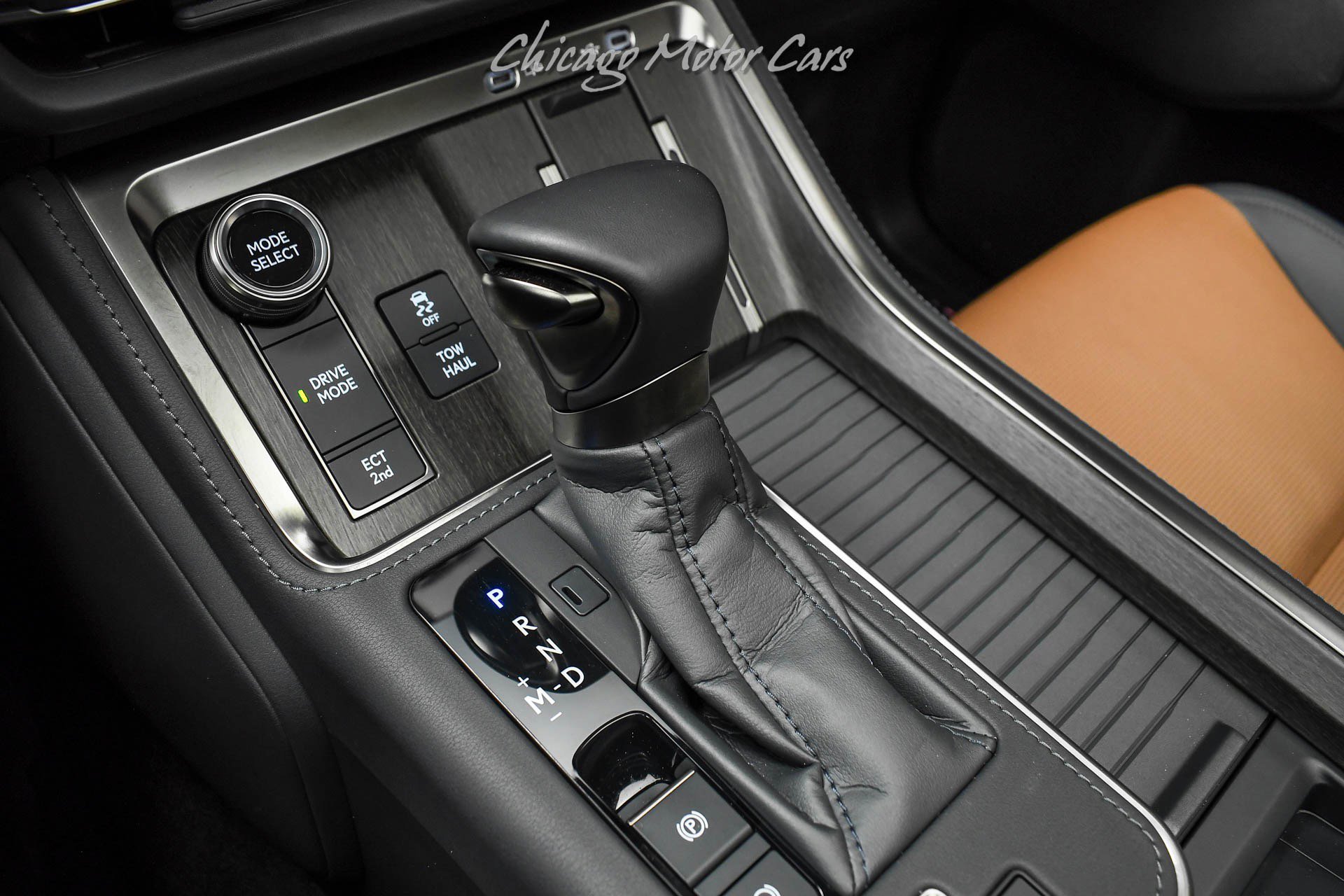 Used 2025 Lexus GX 550 w/ Cold Area Package AWD/4WD image 18