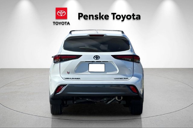 New 2026 Toyota Highlander Limited AWD/4WD image 5