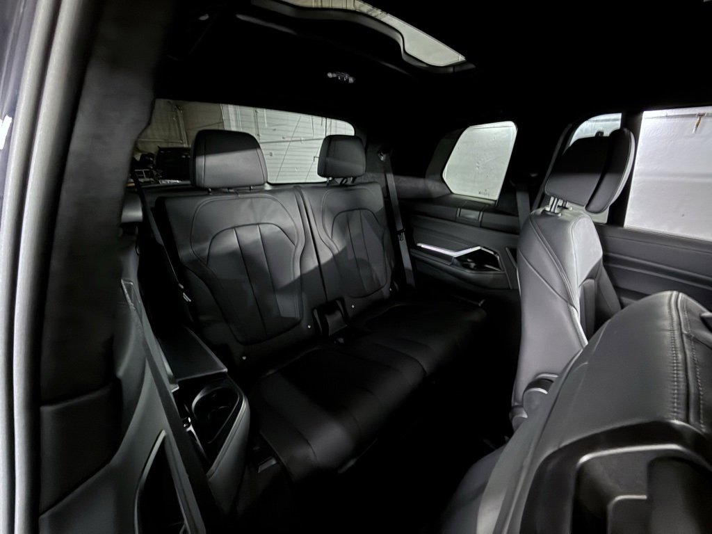 Used 2022 BMW X7 xDrive40i w/ M Sport Package image 30