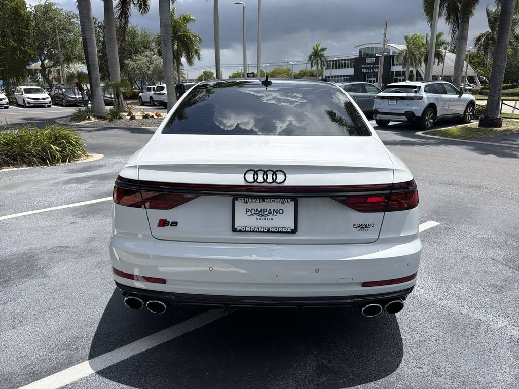 Used 2025 Audi S8 w/ Executive Package AWD/4WD image 7