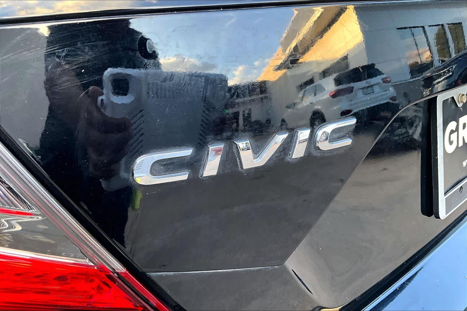 Used 2018 Honda Civic EX image 31
