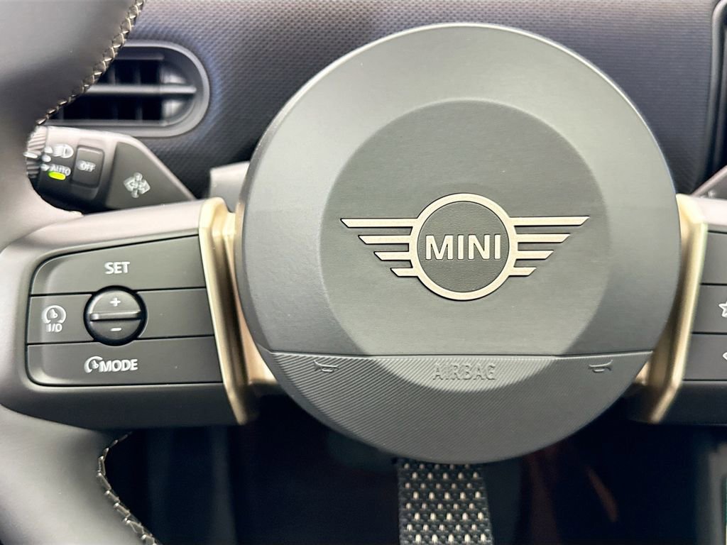 New 2026 MINI Cooper 4-Door Hardtop FWD image 11