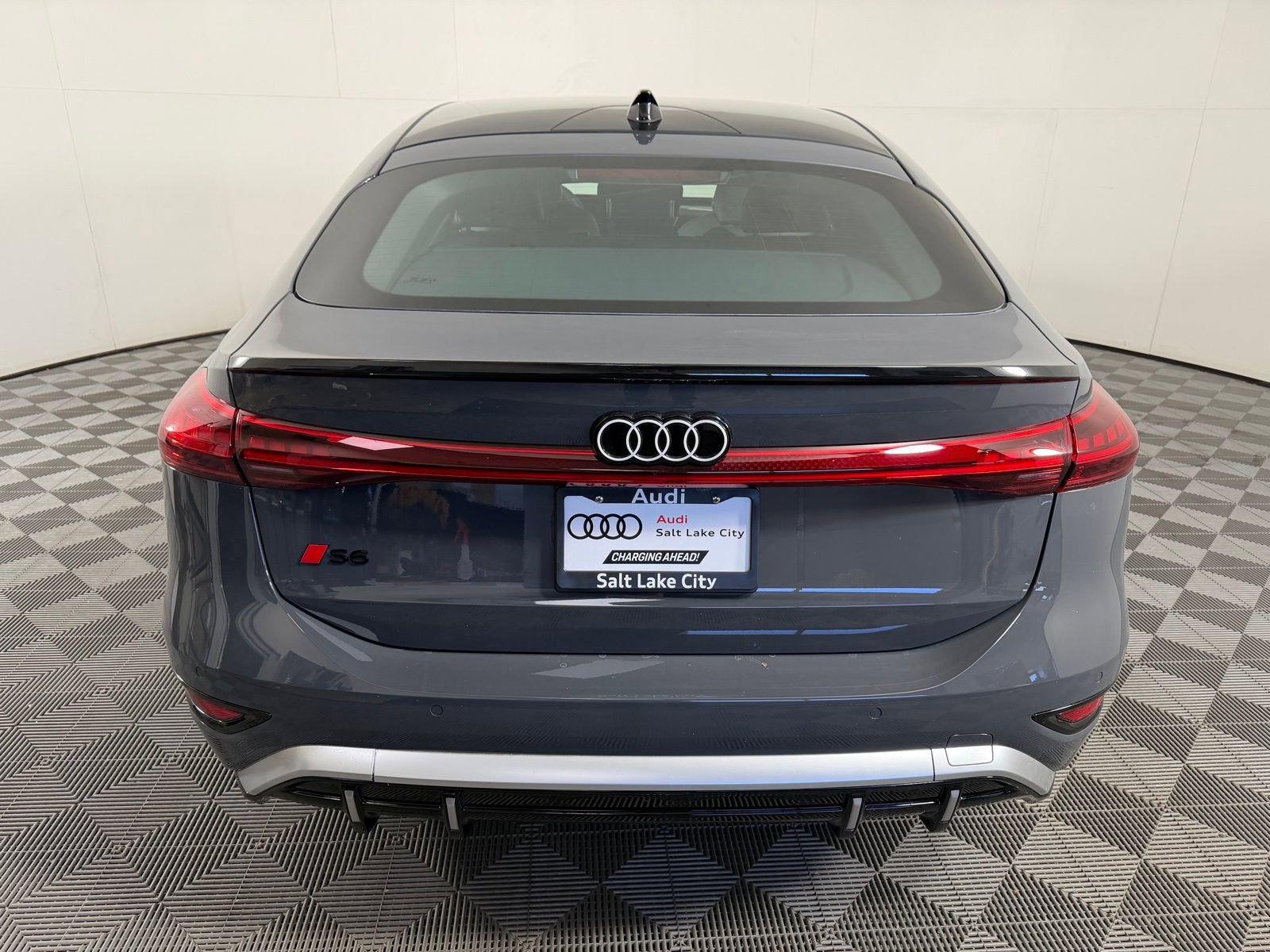 New 2025 Audi S6 e-tron Premium Plus AWD/4WD image 7