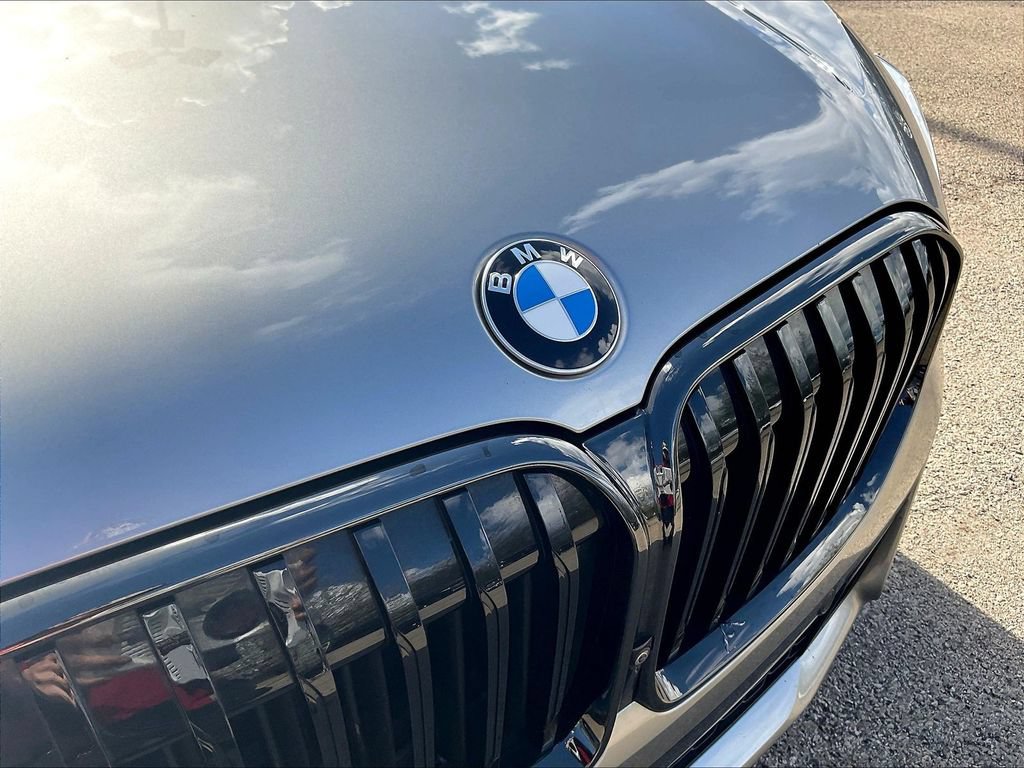 Used 2022 BMW 750Li xDrive AWD/4WD image 33