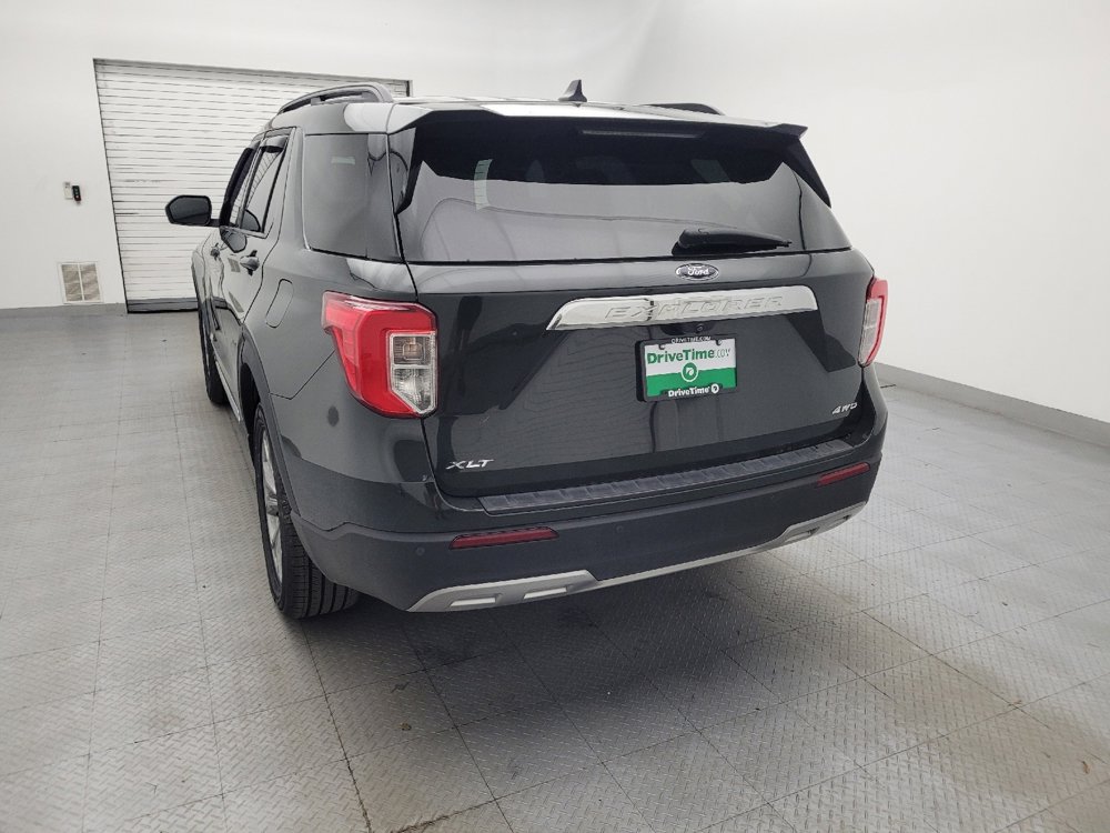 Used 2022 Ford Explorer XLT w/ Equipment Group 202A image 6