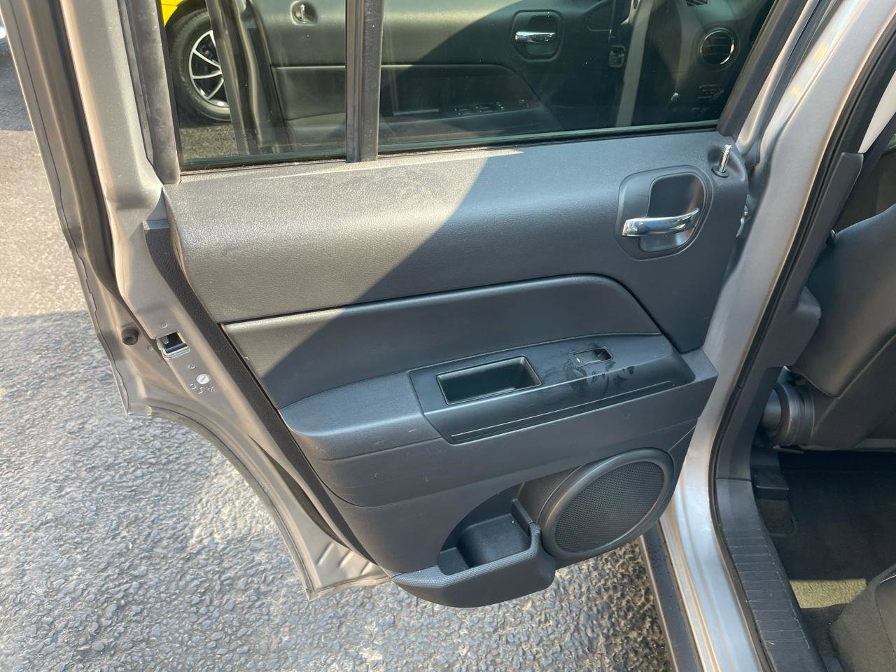 Used 2015 Jeep Patriot High Altitude image 27