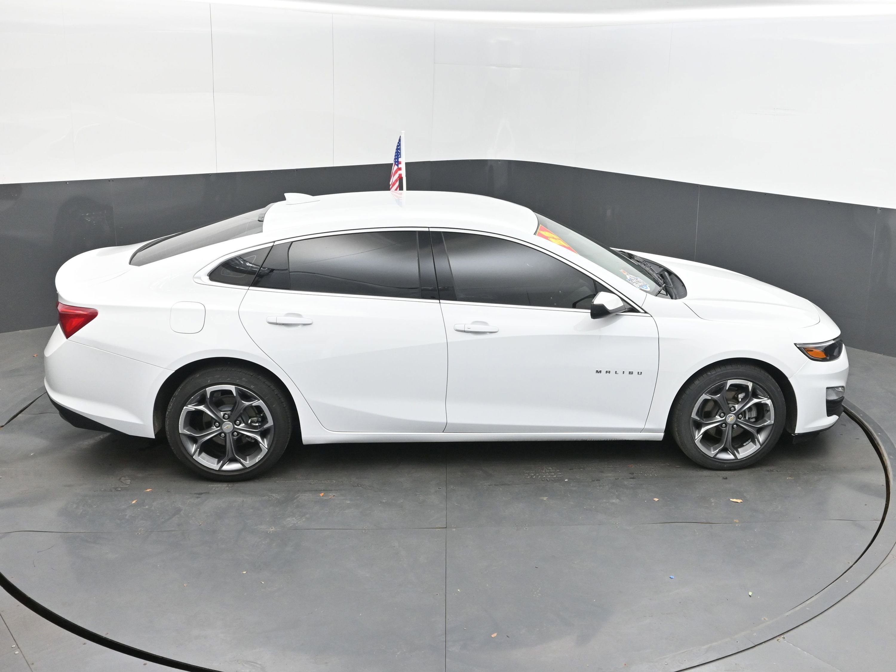 Used 2023 Chevrolet Malibu LT FWD image 38