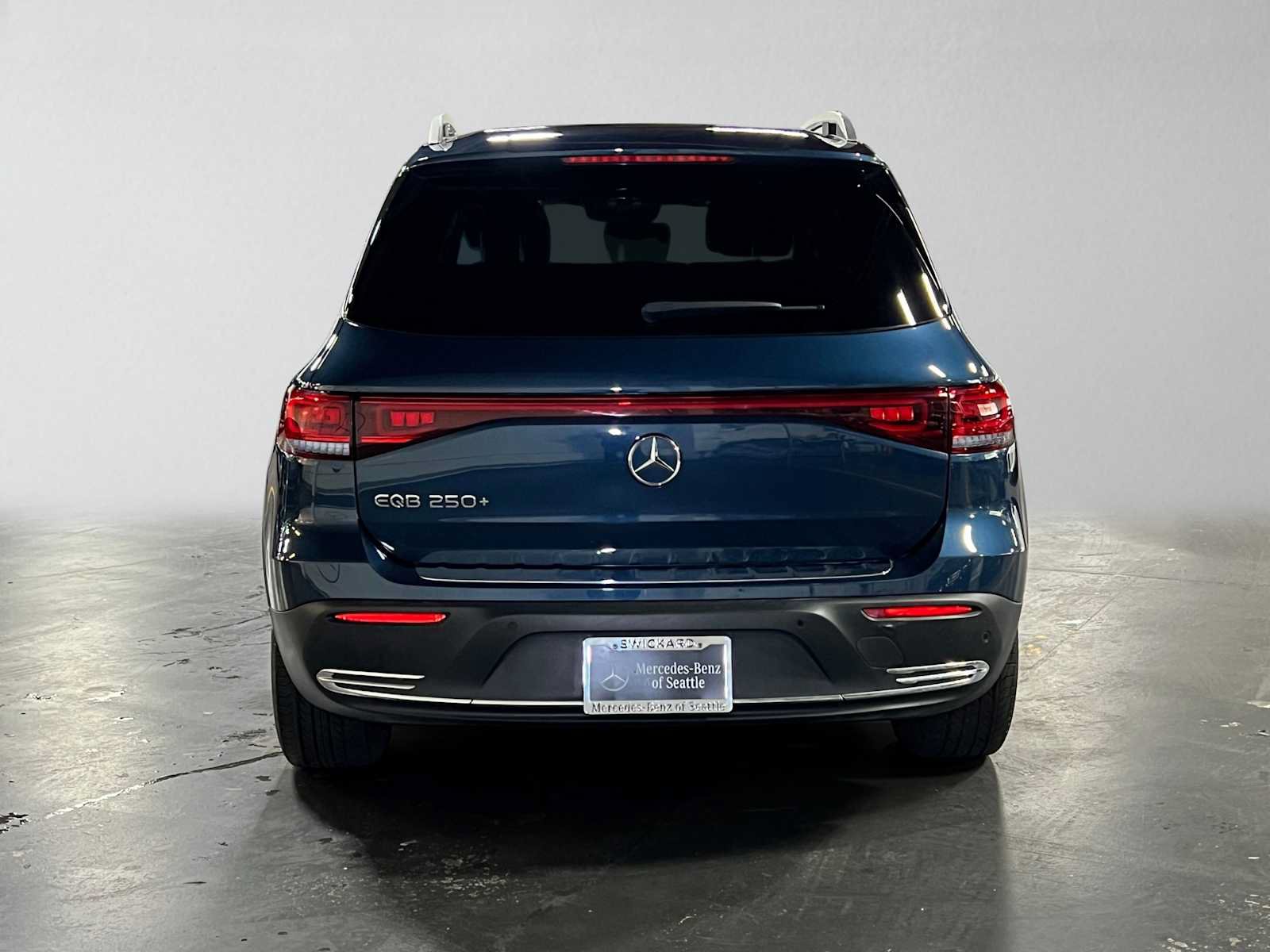 Used 2023 Mercedes-Benz EQB 250+ image 4