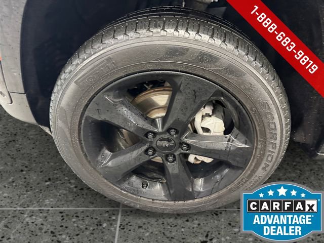 Used 2023 Jeep Grand Cherokee Limited w/ Luxury Tech Group II image 25