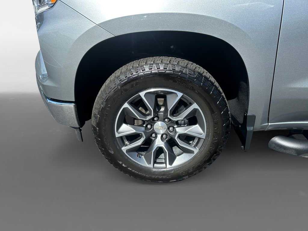 Used 2024 Chevrolet Silverado 1500 LT w/ Z71 Off-Road Package image 15