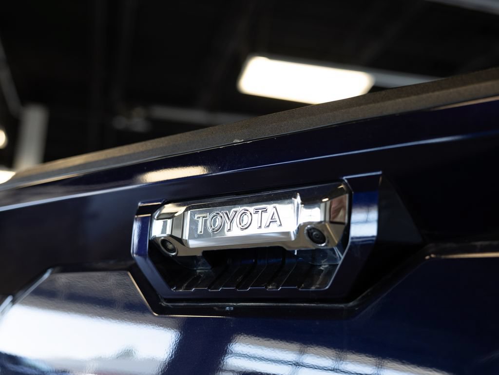 Used 2024 Toyota Tundra Limited AWD/4WD image 8
