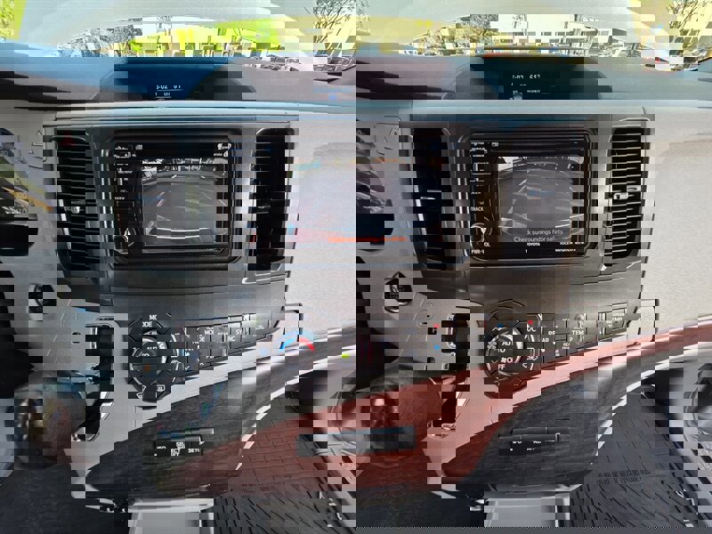 Used 2014 Toyota Sienna XLE image 50