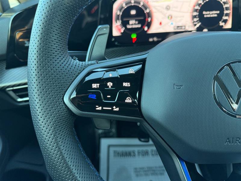 Used 2025 Volkswagen Golf R Black Edition image 33