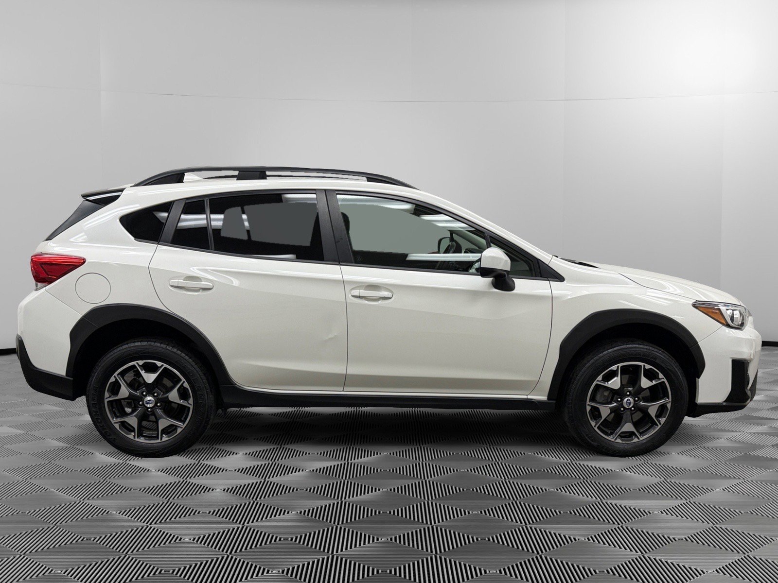Used 2018 Subaru Crosstrek 2.0i Premium w/ Eyesight System image 6