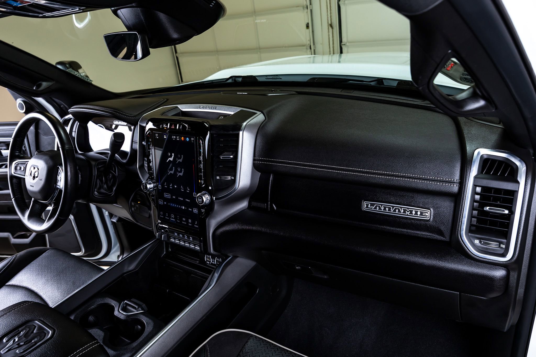 Used 2024 RAM 3500 Laramie w/ Night Edition AWD/4WD image 18