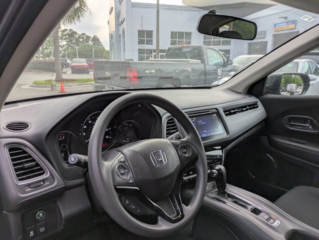 Used 2018 Honda HR-V EX image 10