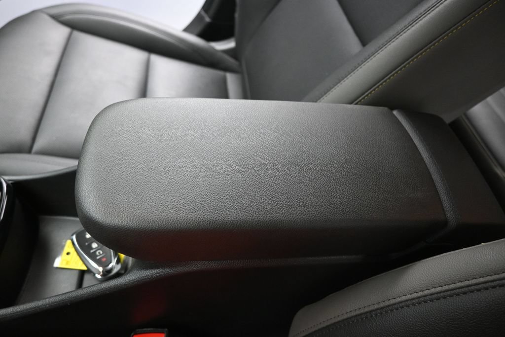 Used 2024 Chevrolet Trax ACTIV w/ Sunroof Package FWD image 32