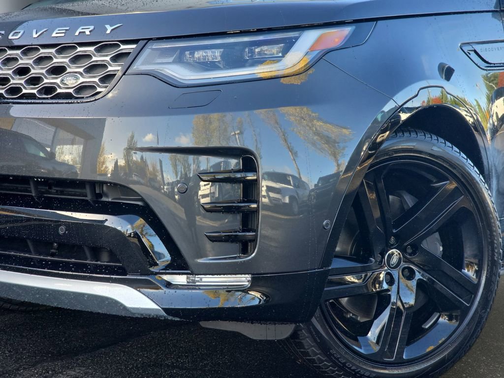 New 2026 Land Rover Discovery Limited Edition AWD/4WD image 32