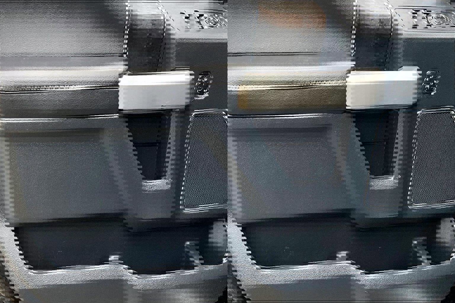 Used 2022 Ford F350 Lariat w/ Lariat Ultimate Package AWD/4WD image 18