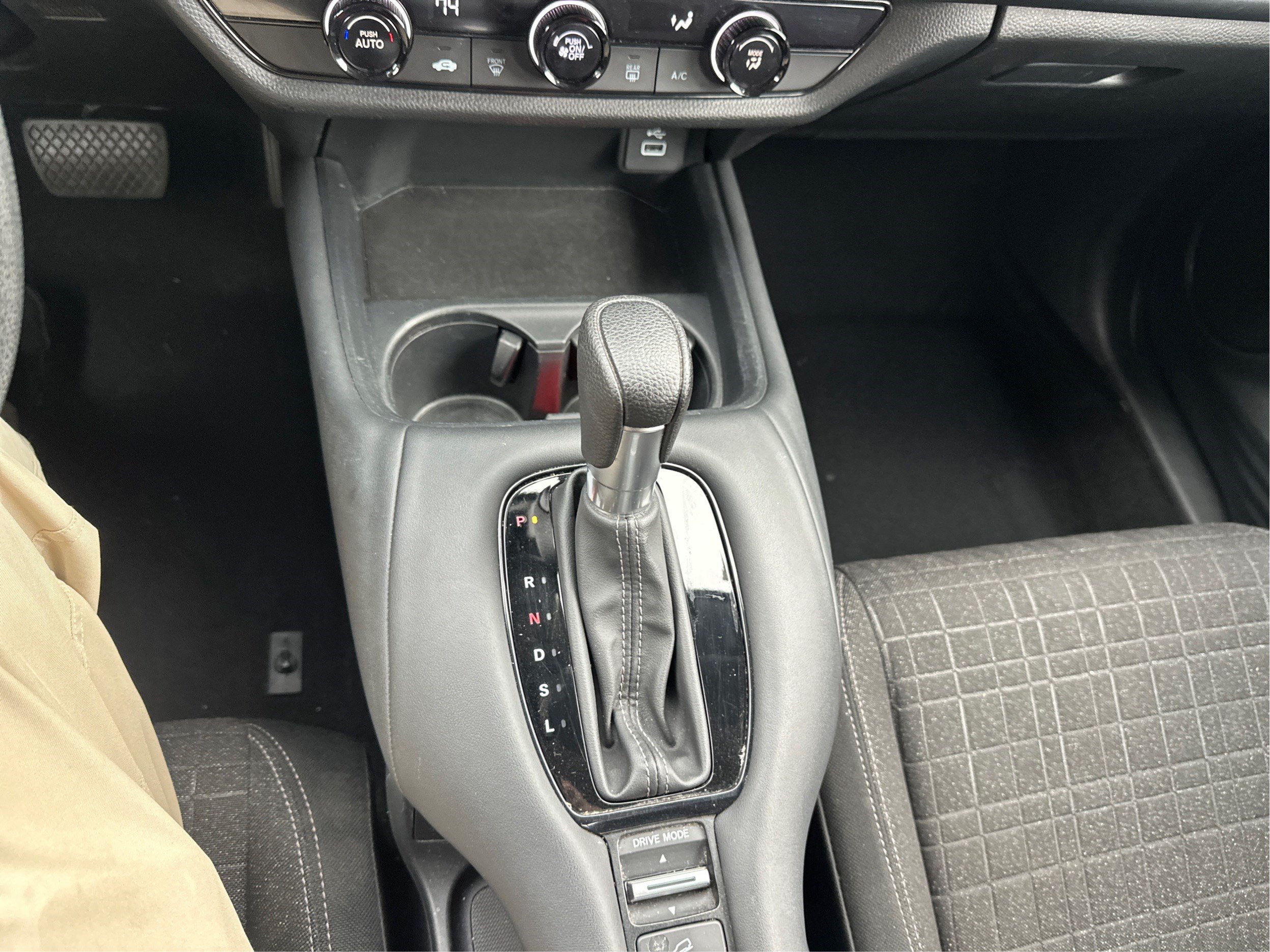 Used 2023 Honda HR-V LX image 15