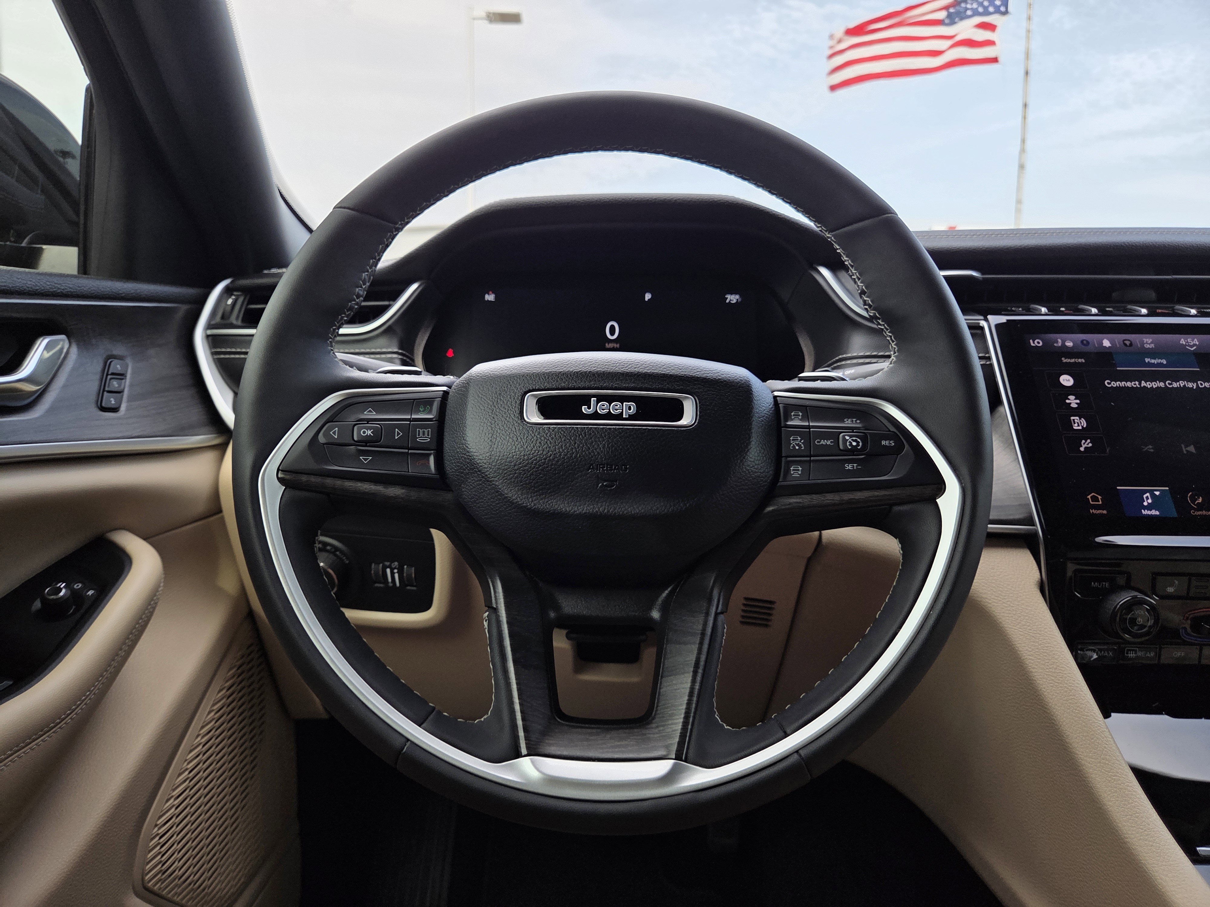 Used 2024 Jeep Grand Cherokee L Limited w/ Black Appearance Package image 42