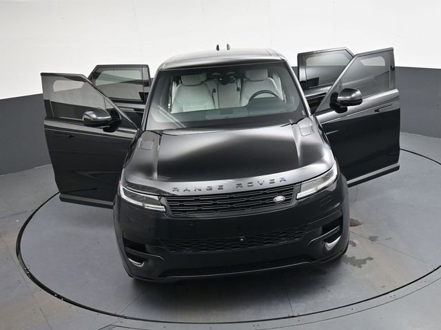 Used 2024 Land Rover Range Rover Sport SE image 37