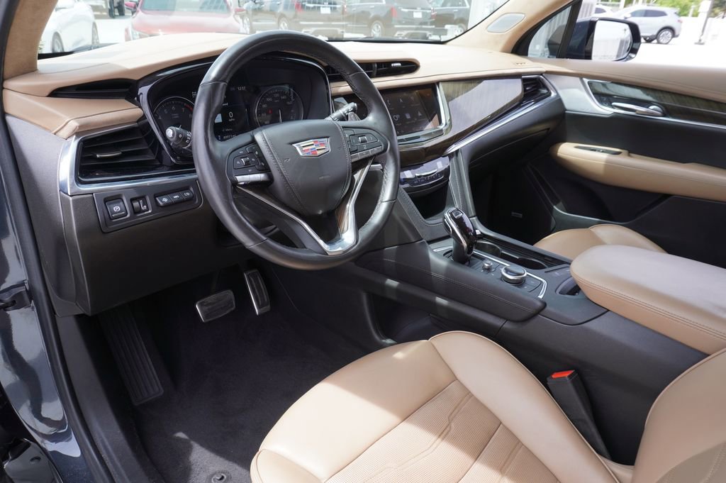 Certified 2023 Cadillac XT6 Sport w/ Platinum Package AWD/4WD image 18