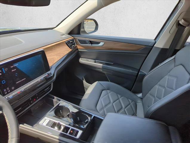 Used 2024 Volkswagen Atlas SE FWD image 16